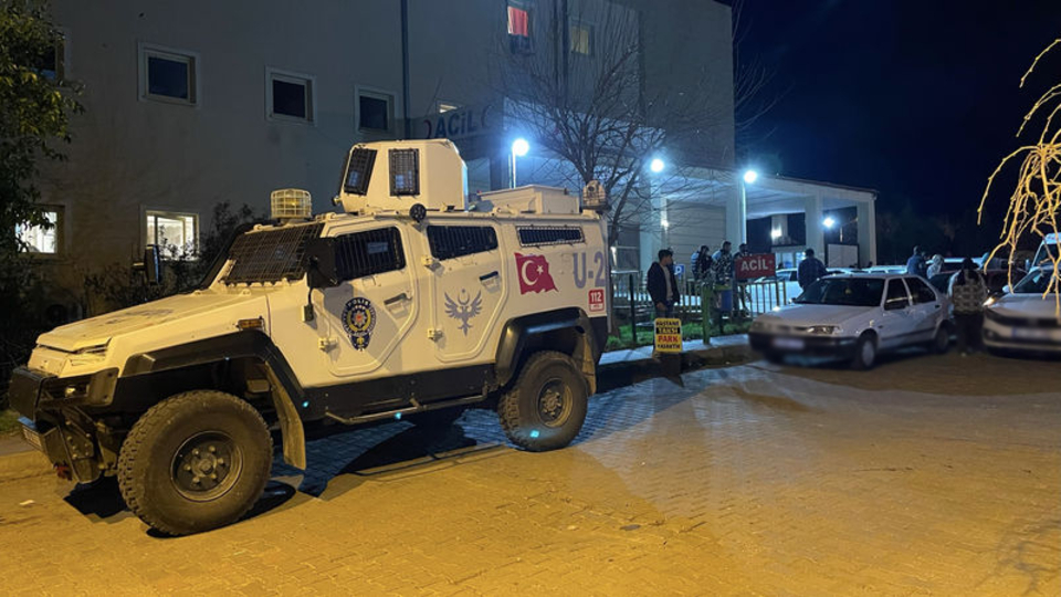 Tabancayla oynarken kazara annesini öldürdü