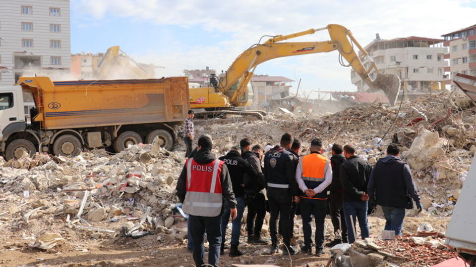 Hatay'da enkaz çalışmaları 16 mahallede devam edecek
