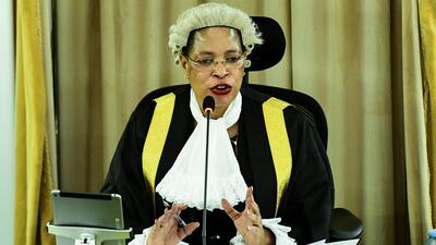 Uganda'da LGBT bireylere hapis öngören yasa meclisten geçti