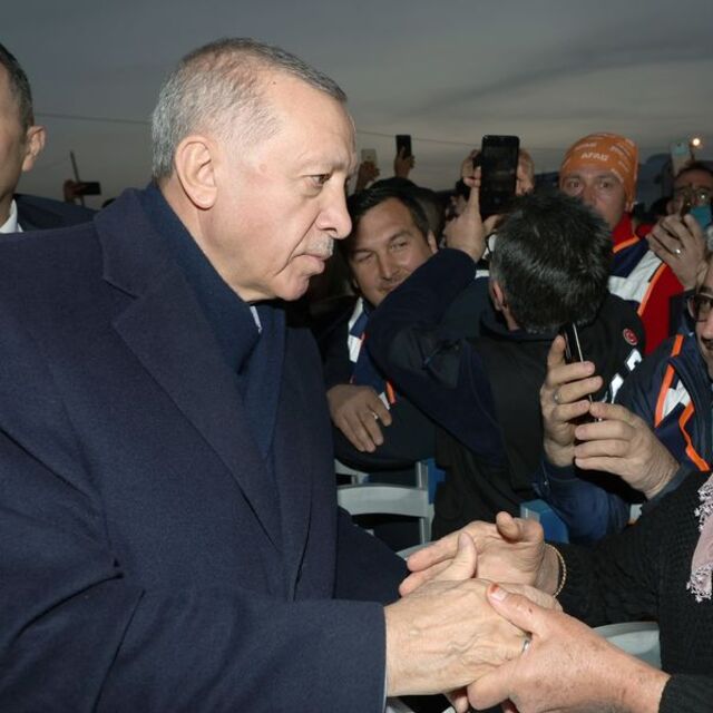 Cumhurbaşkanı Erdoğan ilk iftarı depremzedelerle yapacak