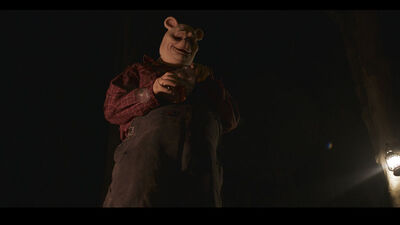 Winnie the Pooh'un gerilim filmine yasak: Gizemli bir şey oldu