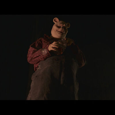 Winnie the Pooh'un gerilim filmine yasak: Gizemli bir şey oldu