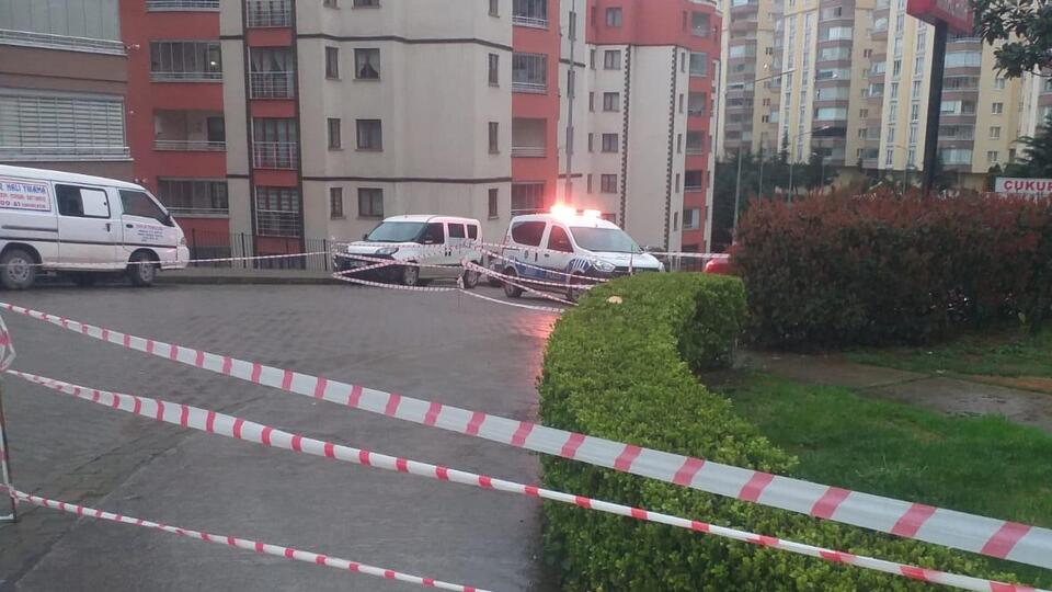 Kamulaştırma olmayınca arazisinden geçen yolu kapattı!