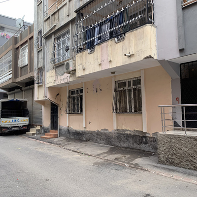 Tartıştığı karısını boğazından bıçaklayıp öldürdü!