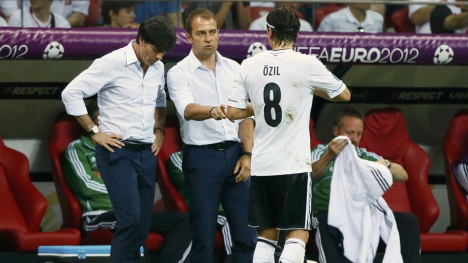 Alman Teknik Direktörden Mesut Özil'e övgü