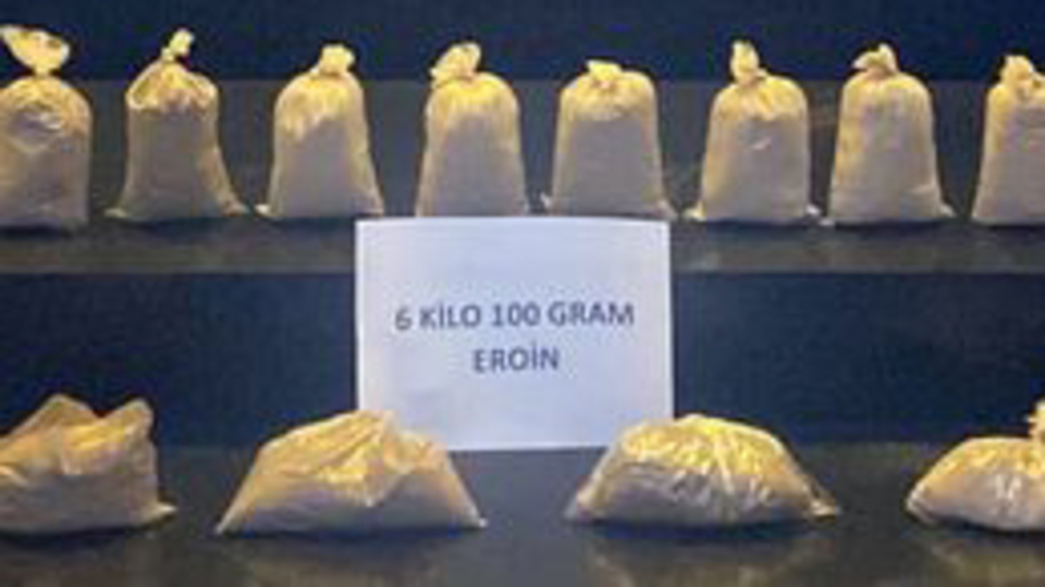 Hakkari'de 6 kilo 100 gram eroin ele geçirildi
