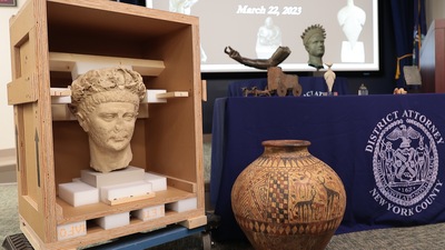 ABD'de ele geçirilen 12 tarihi eser Türk yetkililere iade edildi