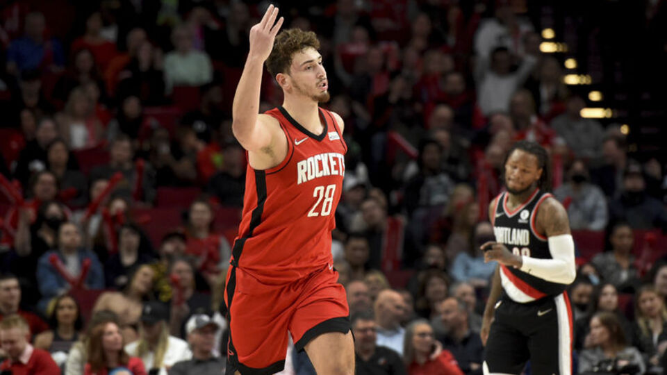 Alperen'in 25 sayısı Houston'a yetmedi!