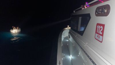 İzmir açıklarında 45 düzensiz göçmen kurtarıldı