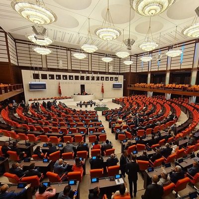 En düşük emekli aylığına zam düzenlemesi Meclis’te