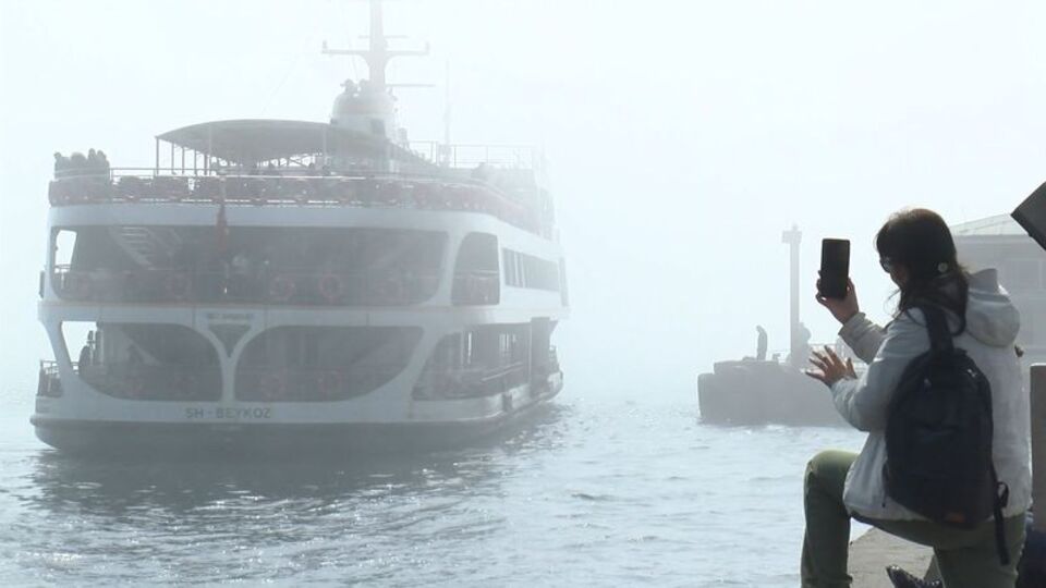 İstanbul Boğazı'nda gemi geçişleri durdu