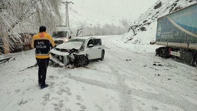 Tunceli'de kar yağışı hayatı olumsuz etkiliyor