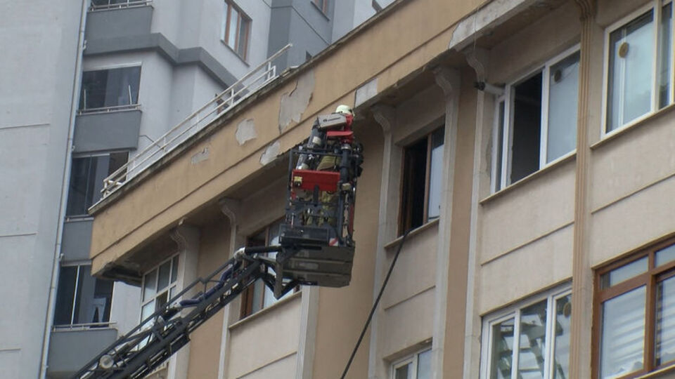 Ümraniye'de yangın paniği!