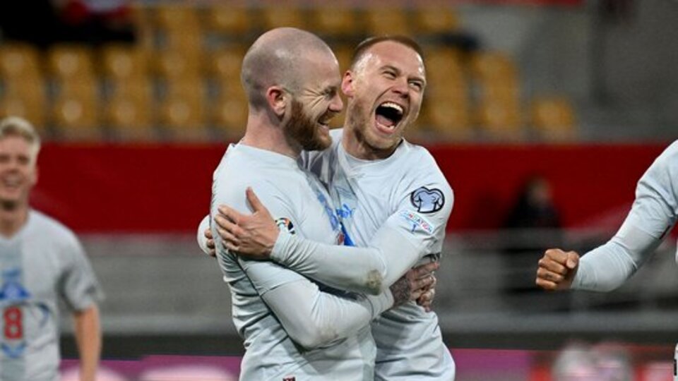 İzlanda'dan farklı galibiyet