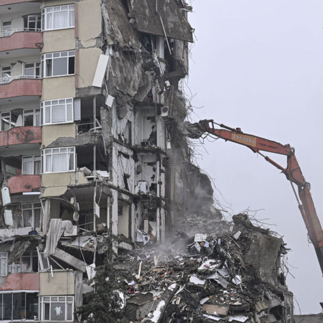 Kahramanmaraş'ta enkaz çalışmaları 13 mahallede sürecek