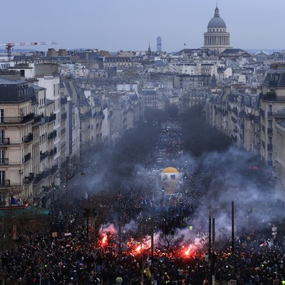 Protestolar Fransa'yı karıştırdı! Neler oluyor?