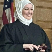ABD'nin ilk başörtülü yargıcı Nadia Kahf