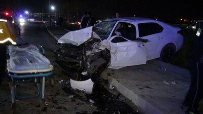 İki otomobil kafa kafaya çarpıştı: 5 yaralı