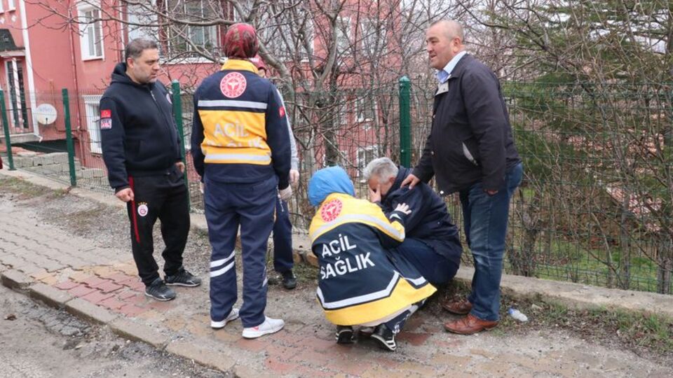 Karısını öldürüp kayınvalidesini bıçakladı!