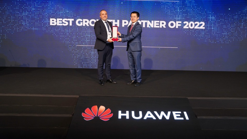 YAZ, uluslararası ödüller kazandı