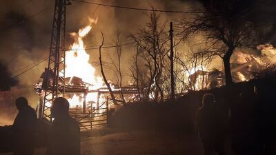 Çorum'da bir köyde çıkan yangına müdahale ediliyor