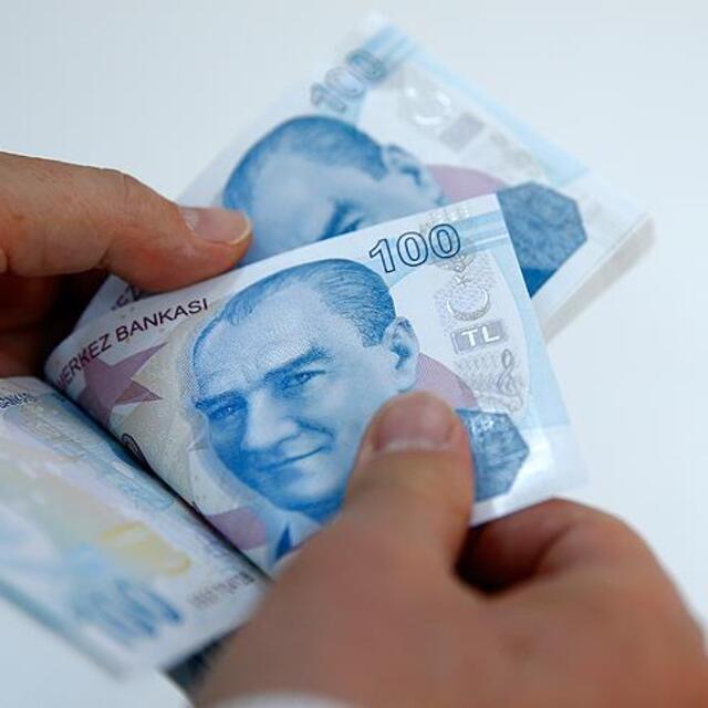 8.8 milyon emeklinin aylığı eşitlendi