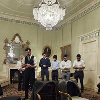 İskoçya'nın yeni başbakanı ilk gününde namaz kıldırdı