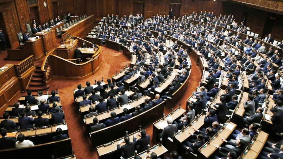 Japonya'da 870 milyar dolarlık bütçe onaylandı