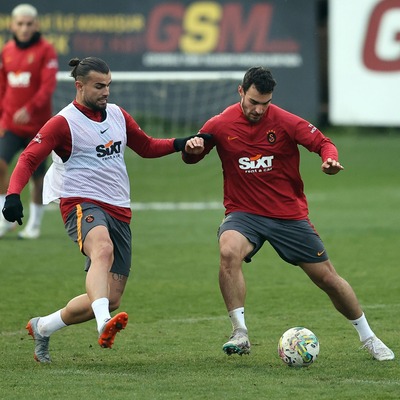 Kuntz'a flaş gönderme!