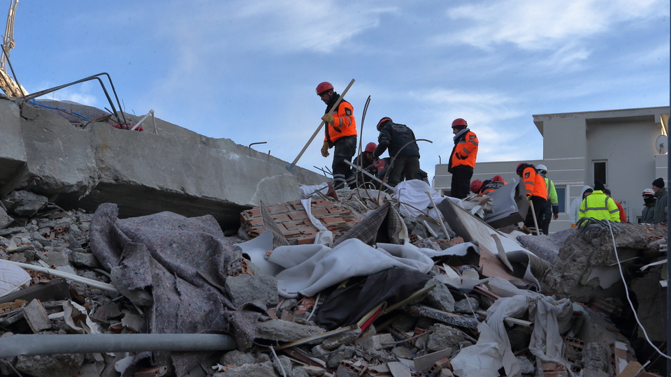 İsias Otel'de flaş gözaltı!
