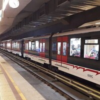 İzmir metro durakları