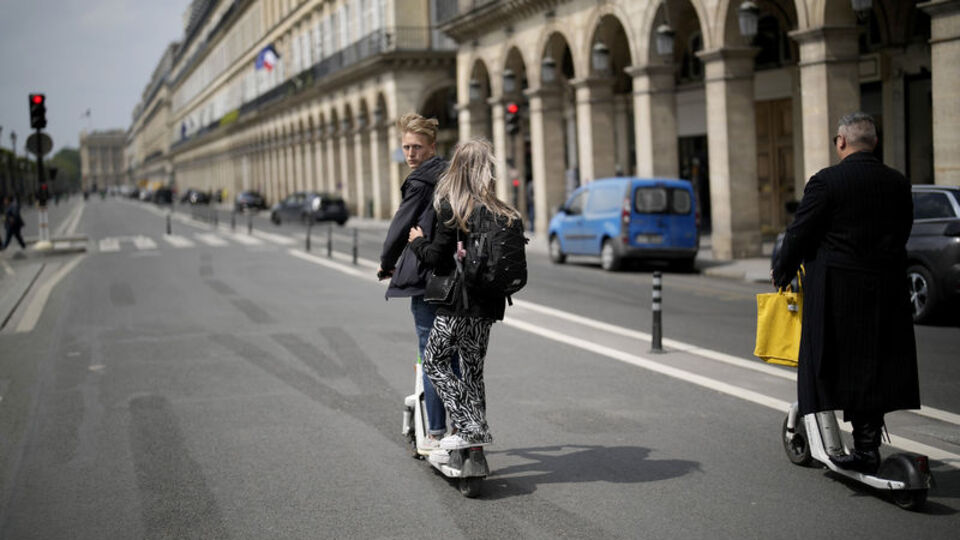 Fransa hükümetinden scooter kararı