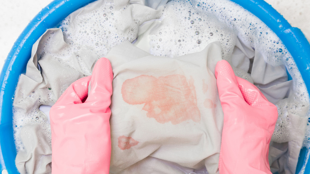 Çamaşır suyu lekesi çıkarma yöntemleri