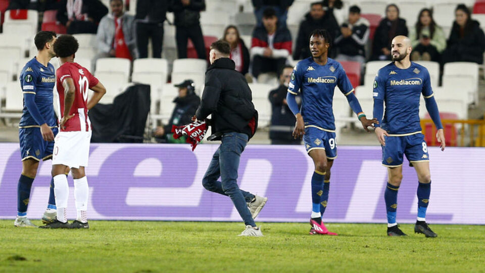 UEFA'dan Sivas, F.Bahçe ve Trabzon'a ceza