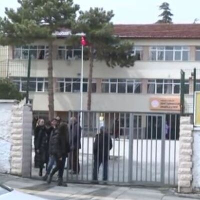 1 öğrenci öldü, 5 yaralı var! Lisede dehşet!