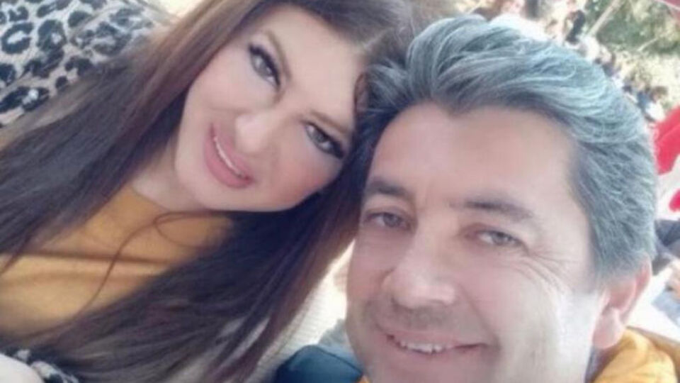 Hakim eşini bıçaklayıp kızgın yağ ile yaktı!