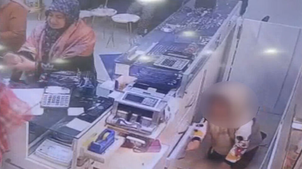 İstanbul'da 2 çocuk kuyumcudan 4 milyon TL'lik altını çaldı!