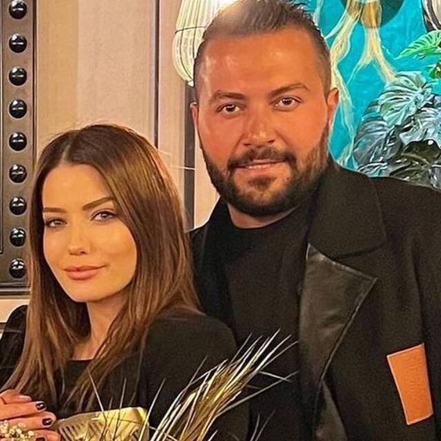Aşkını ilan etti