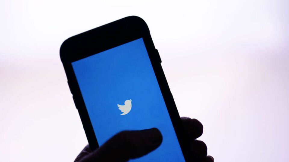 Twitter'da 'Mavi tik' bilmecesi