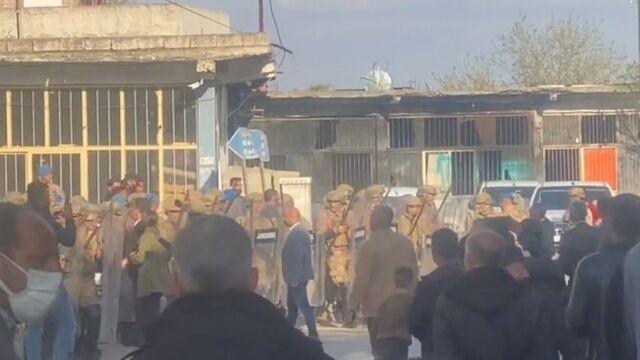 Şanlıurfa'da yasa dışı gösteriye müdahale: 12 gözaltı