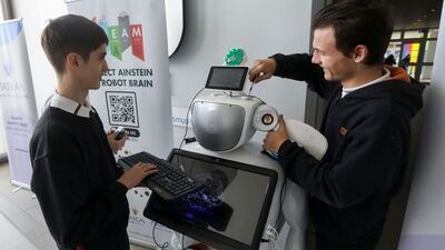 ChatGPT'li robot Kıbrıslı AInstein!