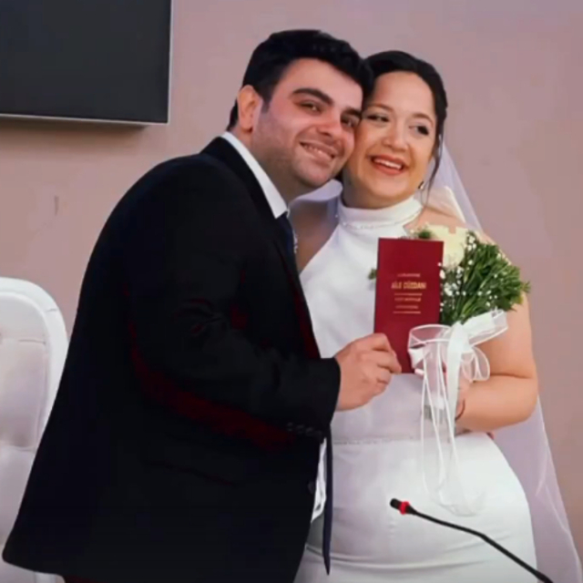 Oyuncu çift evlendi