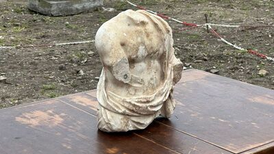 Tam 1800 yıllık Roma dönemi heykeli