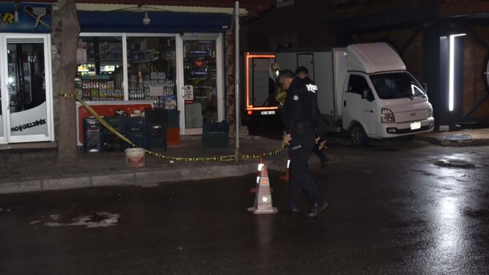 Çocuğunun gözü önünde öldürüldü!