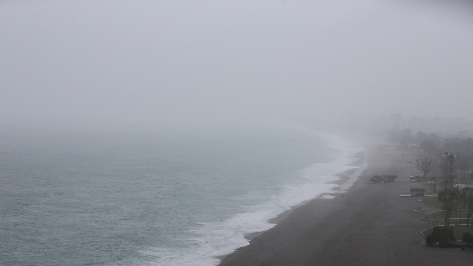 Antalya açıklarında gemi battı ihbarı! Ekipler bölgeye yönlendirildi