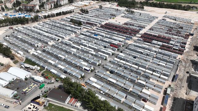 YSK üyeleri deprem bölgesinde