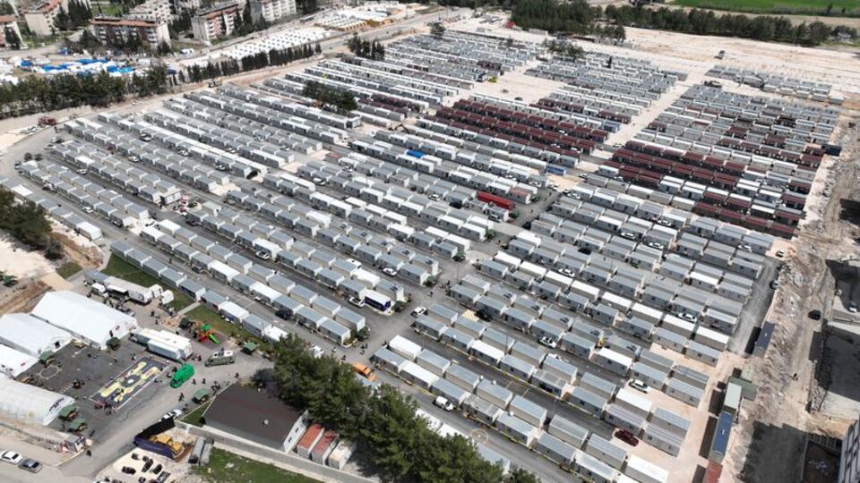 YSK üyeleri deprem bölgesinde