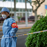 Çinlilerin böcek yeme alışkanlığı acı dolu bir döneme dayanıyor!