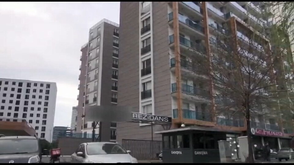 Feci iddia! Site yönetimini silah zoruyla ele geçirdiler