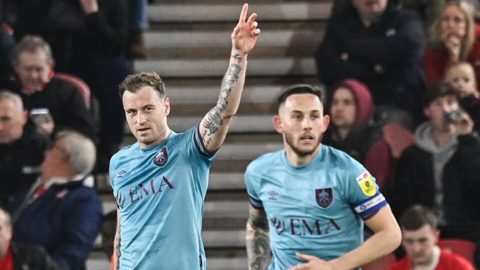 Burnley yeniden Premier Lig'de!